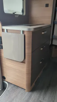 Küchen Weinsberg CaraSuite 650 MEG Automatik 155 PS-1097