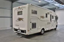Fahrzeugbild Laika KREOS 7010/Automatik/Festbett+Hubbett/TOP #4
