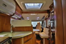 Fahrzeugbild Laika KREOS 7010/Automatik/Festbett+Hubbett/TOP #11
