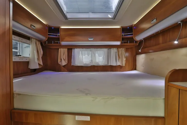 Fahrzeugbild Laika KREOS 7010/Automatik/Festbett+Hubbett/TOP #14