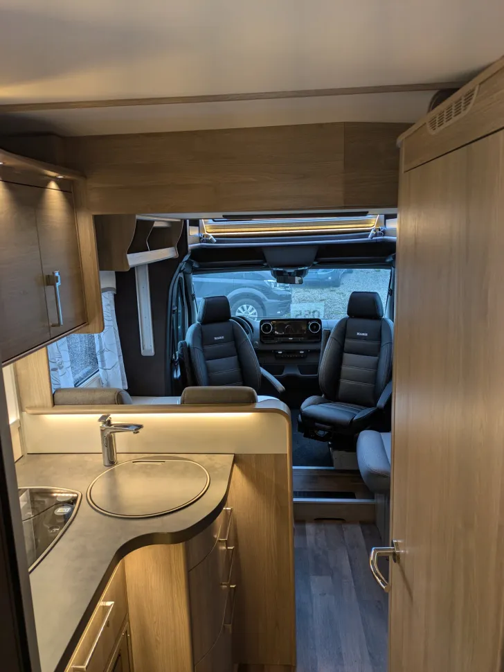 Fahrzeugbild Kabe Travel Master Novum 750 LGB Heavy Design/Komfort-Paket/AHK/Autom #17