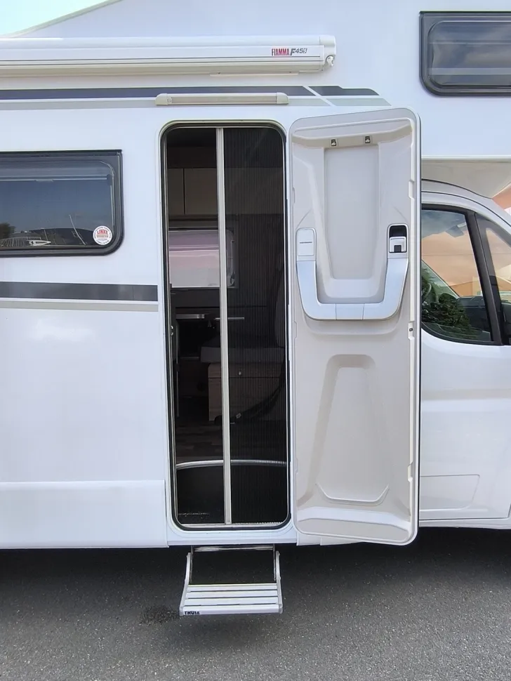 Fahrzeugbild Weinsberg CaraHome 650 DG #7