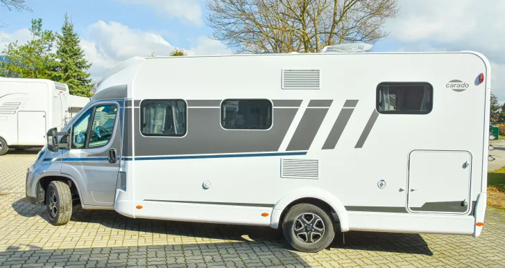 Fahrzeugbild Carado T448 pro+ *Hubbett*Combi-6E*TV-Paket* #4