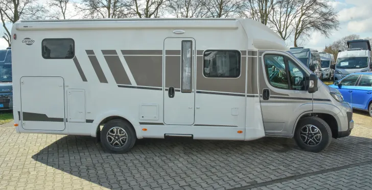 Fahrzeugbild Carado T448 pro+ *Hubbett*Combi-6E*TV-Paket* #6