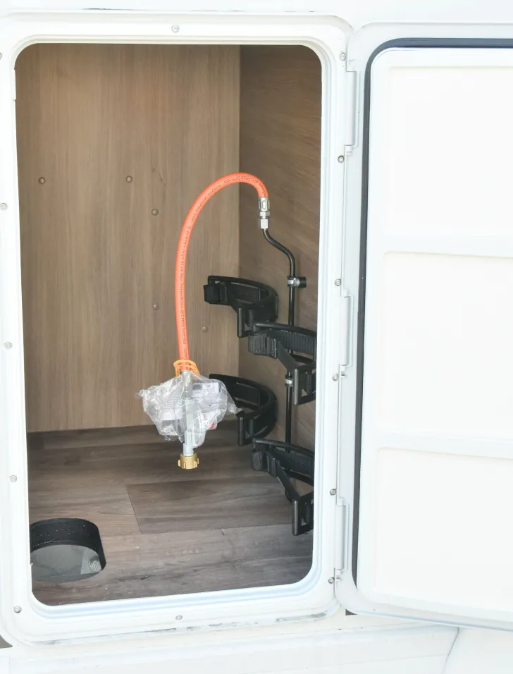 Fahrzeugbild Carado T448 pro+ *Hubbett*Combi-6E*TV-Paket* #23