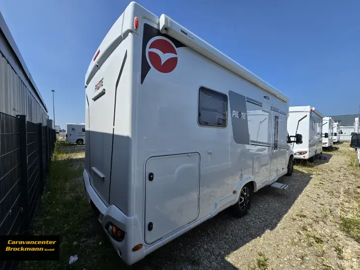 Fahrzeugbild Pilote Pacific P746C #19