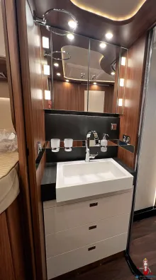 Fahrzeugbild Carthago chic e-line I 61 XL LE Mercedes (249) #26