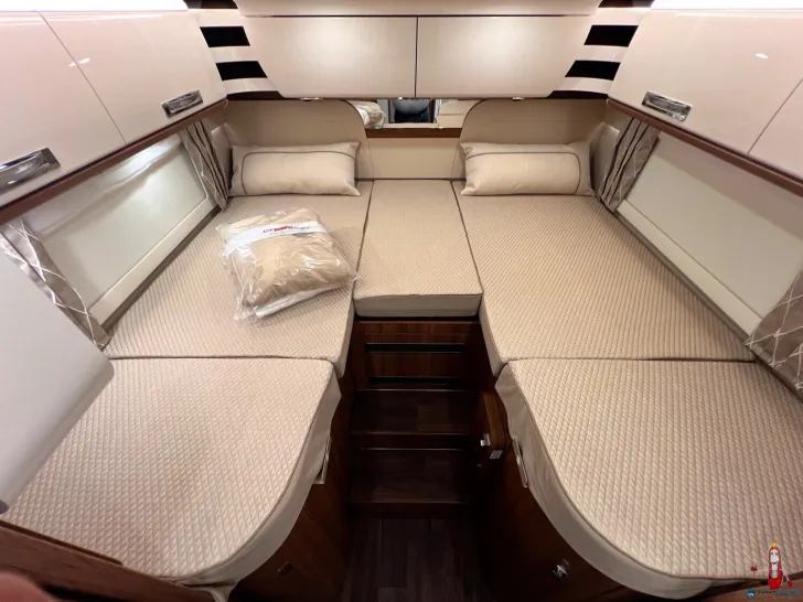Fahrzeugbild Carthago chic e-line I 61 XL LE Mercedes (249) #34