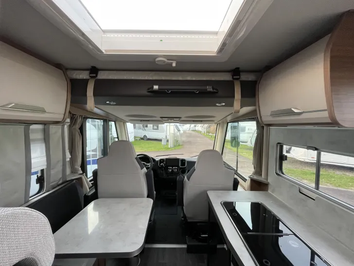 Fahrzeugbild Knaus Van I 550 MF #8