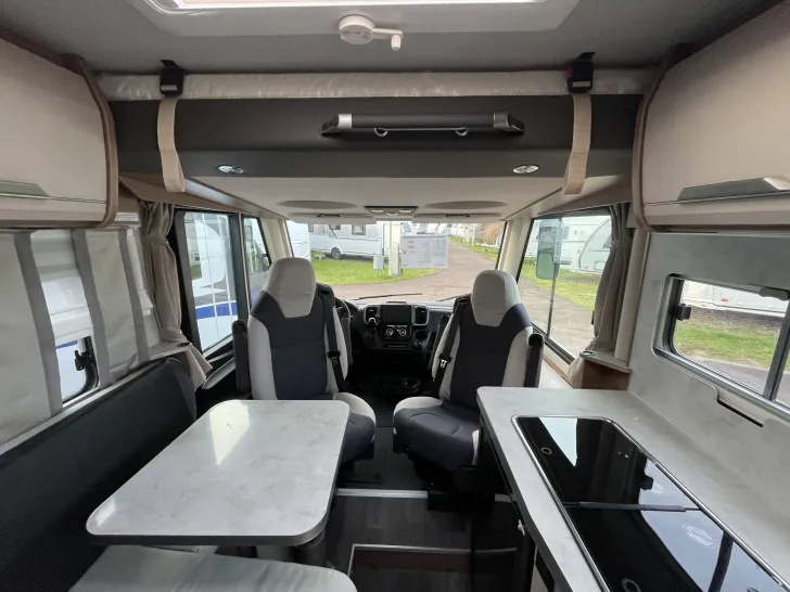 Fahrzeugbild Knaus Van I 550 MF #6