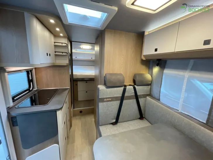 Fahrzeugbild Hobby Ontour C 700 GQ Modell 2025 / Navigation / Markise #12