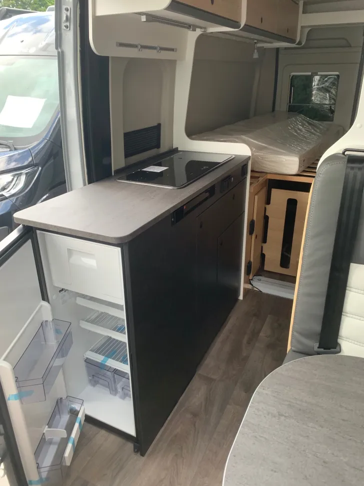 Fahrzeugbild Sunlight Camper Van Cliff 640 X RT 3 Pakete+Schlafdach* #14