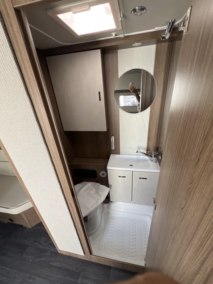Toilette Tabbert Cazadora 550 E 2,3 Tageszulassung