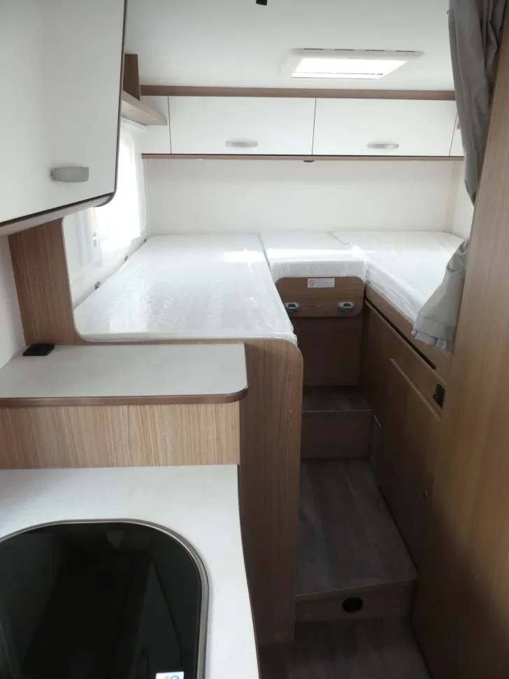 Fahrzeugbild Carado VAN V337 Pro #14