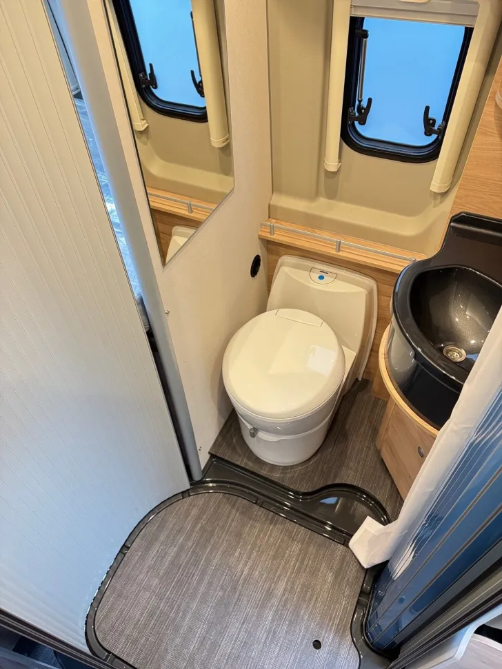 Fahrzeugbild Dethleffs Globetrail 640 ER Fiat Frühjahrs-Sale #16