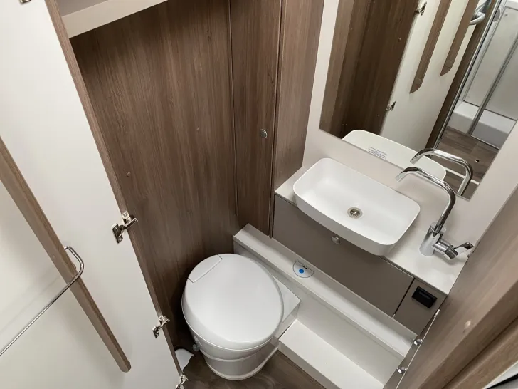 Fahrzeugbild Carado T 447 pro+ 5. Sitzplatz #12