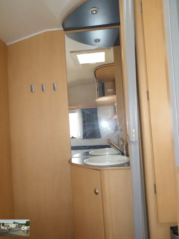 Fahrzeugbild Delta Euroliner 3900 FB Nr. 11 - franz. Bett #14