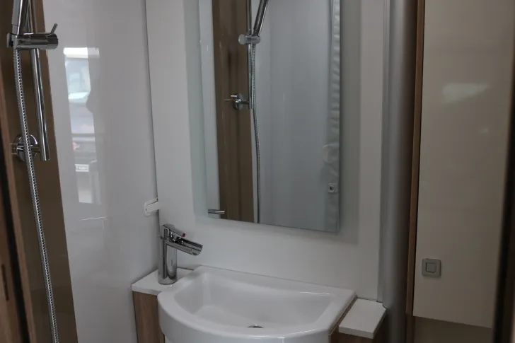 Fahrzeugbild Bürstner Limited T 690 G+Kamera+Markise+Nav. #15