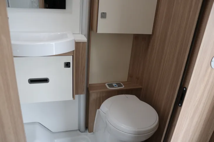 Fahrzeugbild Bürstner Limited T 690 G+Kamera+Markise+Nav. #16