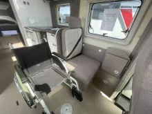 Fahrzeugbild Bürstner Lyseo TD 736 Rolli barrierefrei mit Sitz-Hublift #7