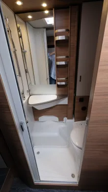 Fahrzeugbild Knaus L!VE I 650 MEG 180 PS Automatik, 3.5 t #18