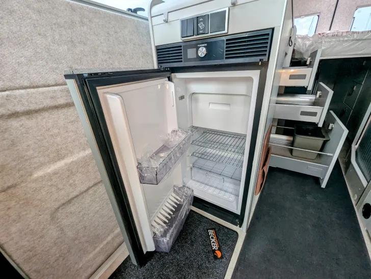 Fahrzeugbild Hymer Camper Van Yosemite (01) 180 PS AUTOMATIK, NAVI #11