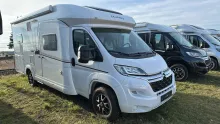 Schräg Vorne Hobby Optima ONTOUR T65 HFL SAT & ZV / Radio,Navi + RFK