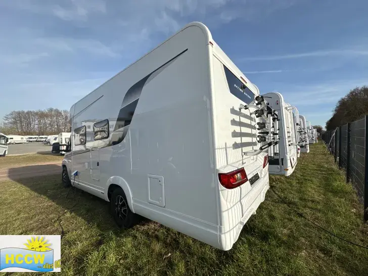 Schräg Hinten Hobby Optima ONTOUR T65 HFL SAT & ZV / Radio,Navi + RFK