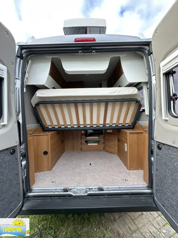 Stauraum Erweiterung VanTourer 600 D Radio, Navi & RFK / 165 PS