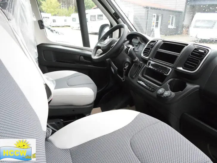 Fahrzeugbild VanTourer 600 L Automatik #12