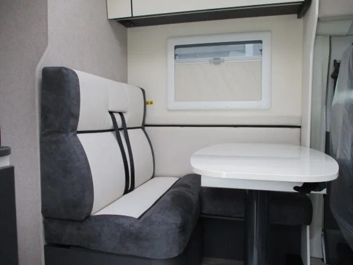 Fahrzeugbild Forster Coupe FT599HBN #7