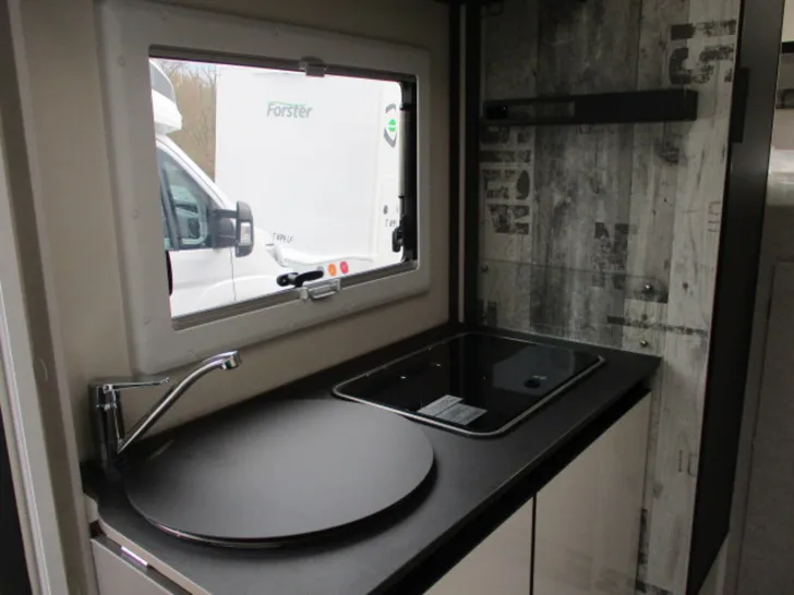 Fahrzeugbild Forster Coupe FT599HBN #9