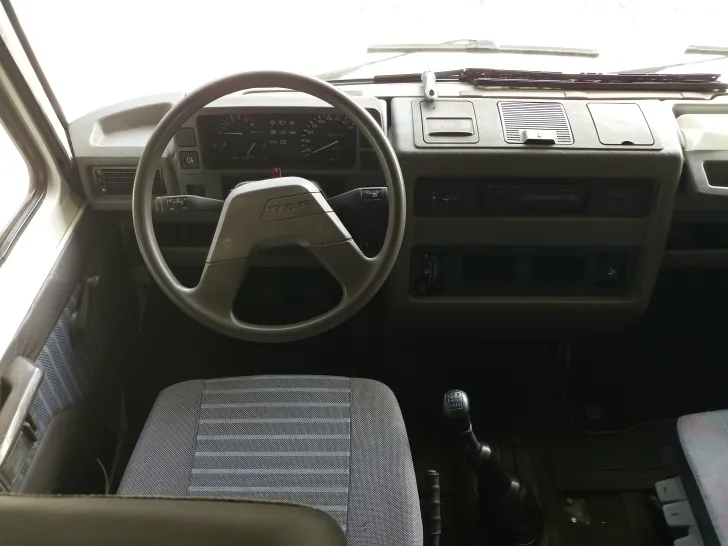Fahrzeugbild DAF V 400 #17