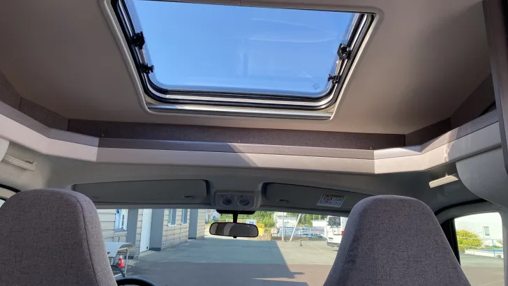 Weitere Sitzgruppe Hobby Optima ONTOUR Edition V65 GE TV-SAT Anlage