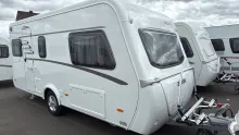 Schräg Vorne Hymer Eriba Nova Light 470
