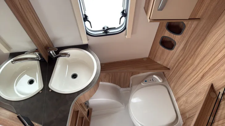 Fahrzeugbild Hymer Eriba Nova Light 470 #10