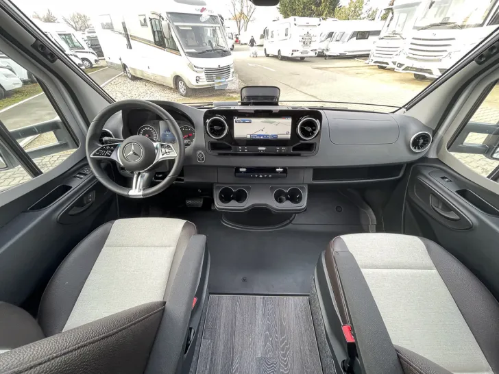 Fahrzeugbild Weinsberg CaraCompact MB 640 MEG EDITION [PEPPER] #8