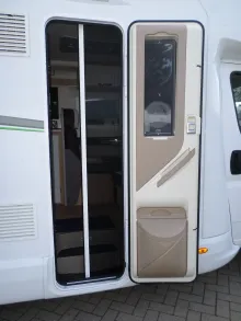 Fahrzeugbild Forster T 741 QB VK 22-Markise, Solar, Queensb. #47