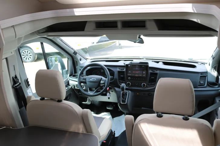 Fahrzeugbild Bürstner Lineo T 700 AT8G+Markise+Multimedia+SAT&Solar #10