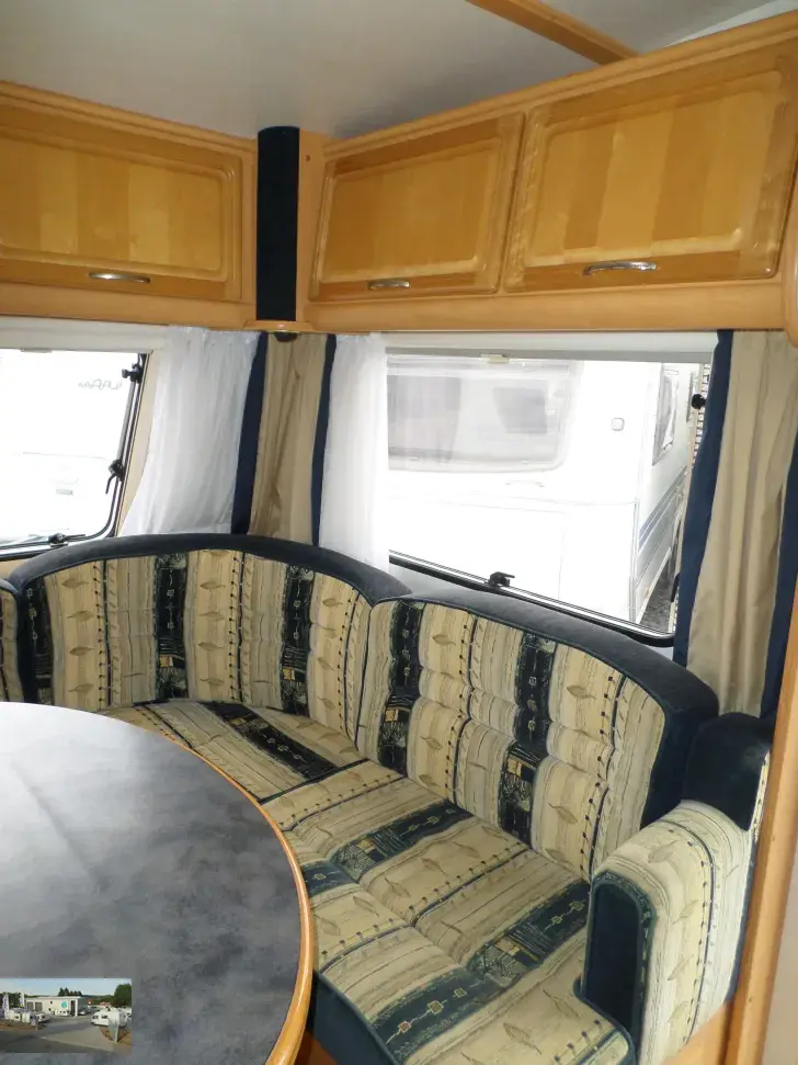 Fahrzeugbild LMC Ambassador 560 Nr. 1 - franz. Bett, RSG #8