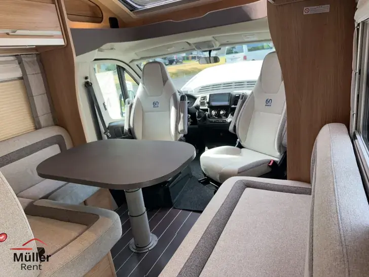 Fahrzeugbild Knaus Sky Wave 60 YEARS 650 MF hochwertige Ausstattung #19