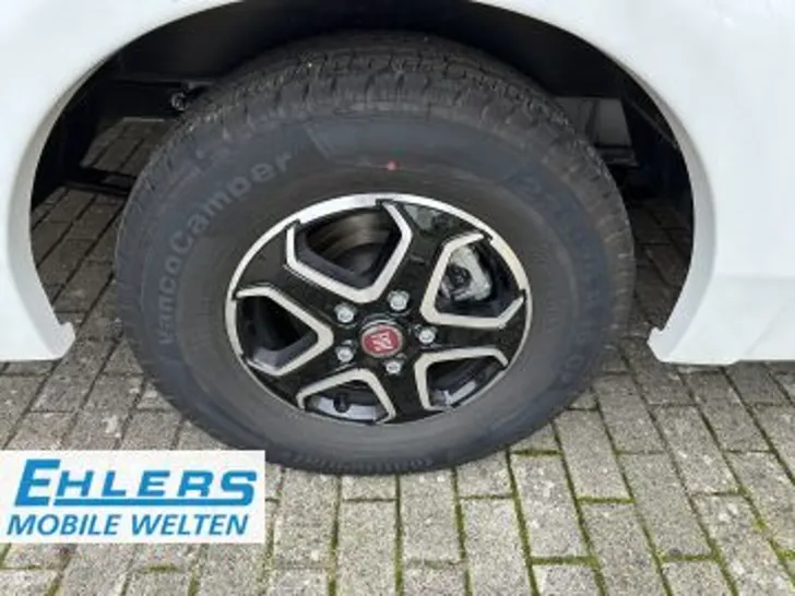 Fahrzeugbild Forster T 699 EB Autom/Hubbett/Markise/Radträger/Winter Paket/Alu #18