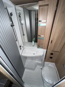Toilette Knaus Sky TI 650 MEG