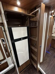 Fahrzeugbild Carthago chic e-line I 64 XL QB Mercedes (234) #30