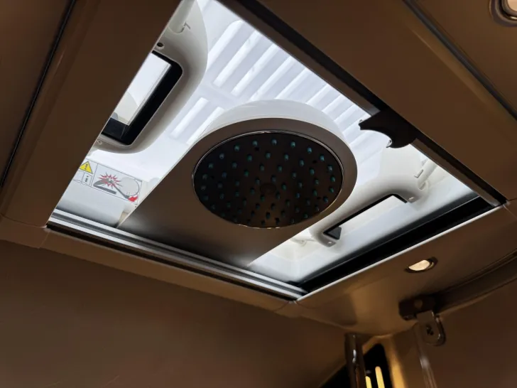Fahrzeugbild Carthago chic e-line I 64 XL QB Mercedes (234) #33