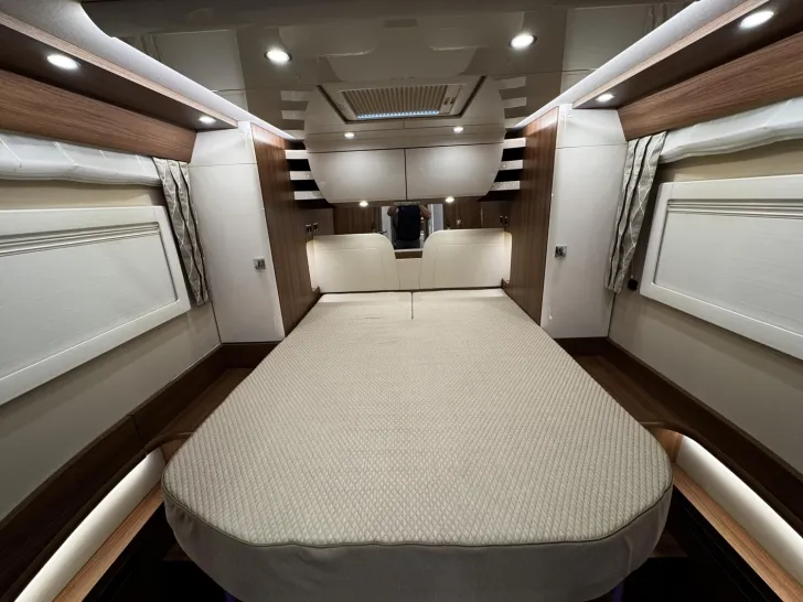 Fahrzeugbild Carthago chic e-line I 64 XL QB Mercedes (234) #38