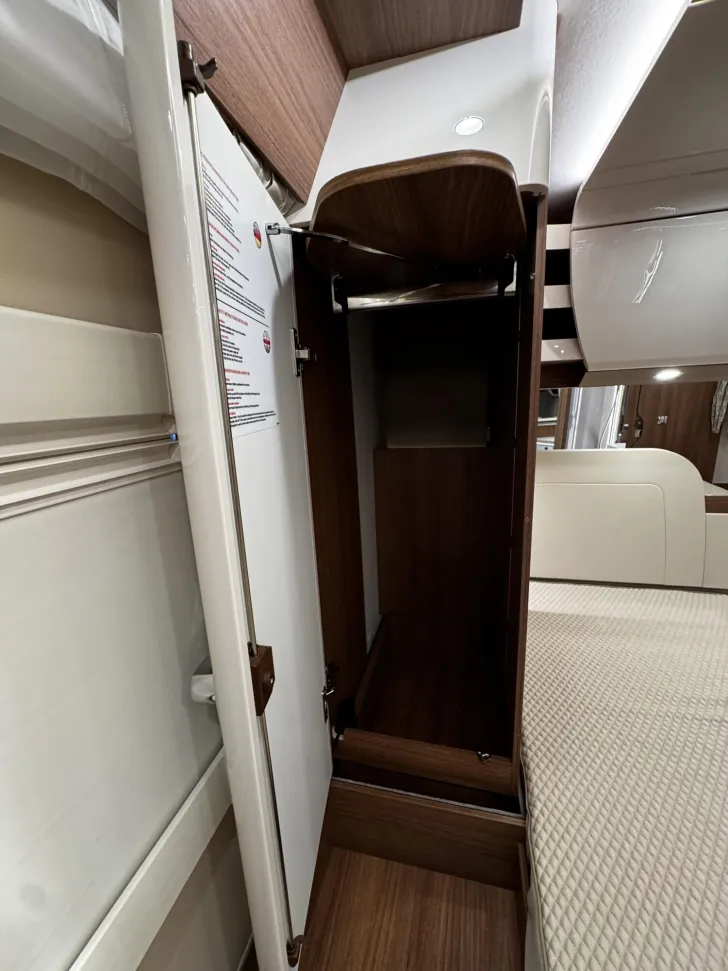 Fahrzeugbild Carthago chic e-line I 64 XL QB Mercedes (234) #39