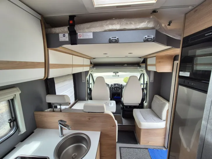 Fahrzeugbild Dethleffs Just Camp T 7052 EB Automatik/5 Gurtplätze #13