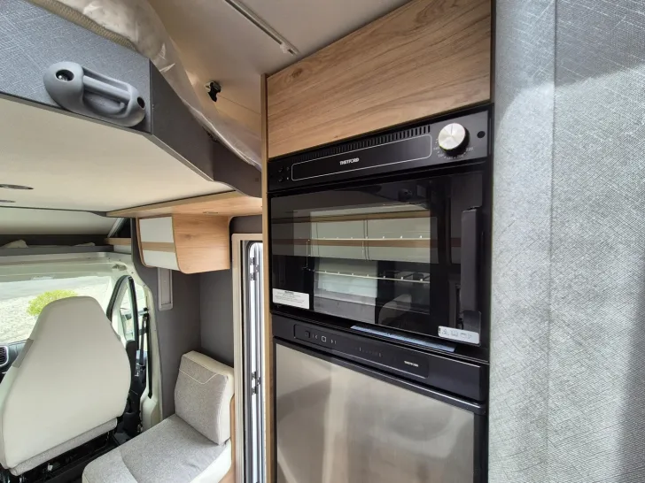 Fahrzeugbild Dethleffs Just Camp T 7052 EB Automatik/5 Gurtplätze #15