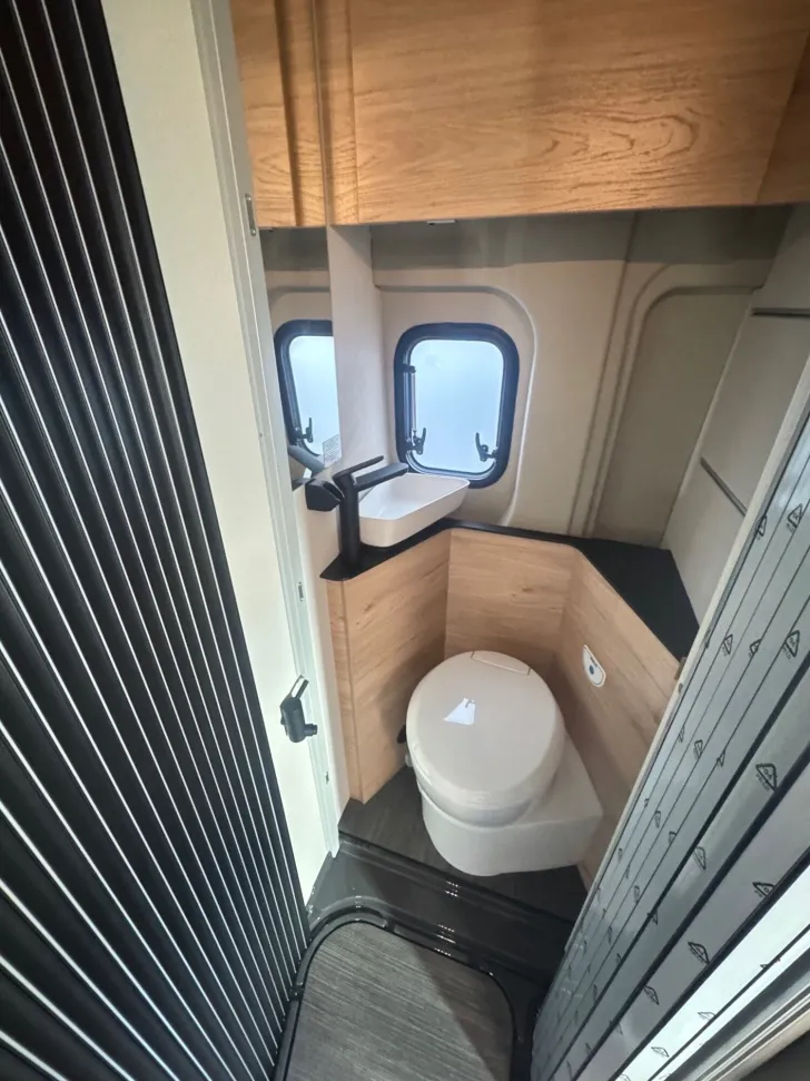 Fahrzeugbild Dethleffs Globetrail 540 DR Citroen Frühjahrs-Sale #15